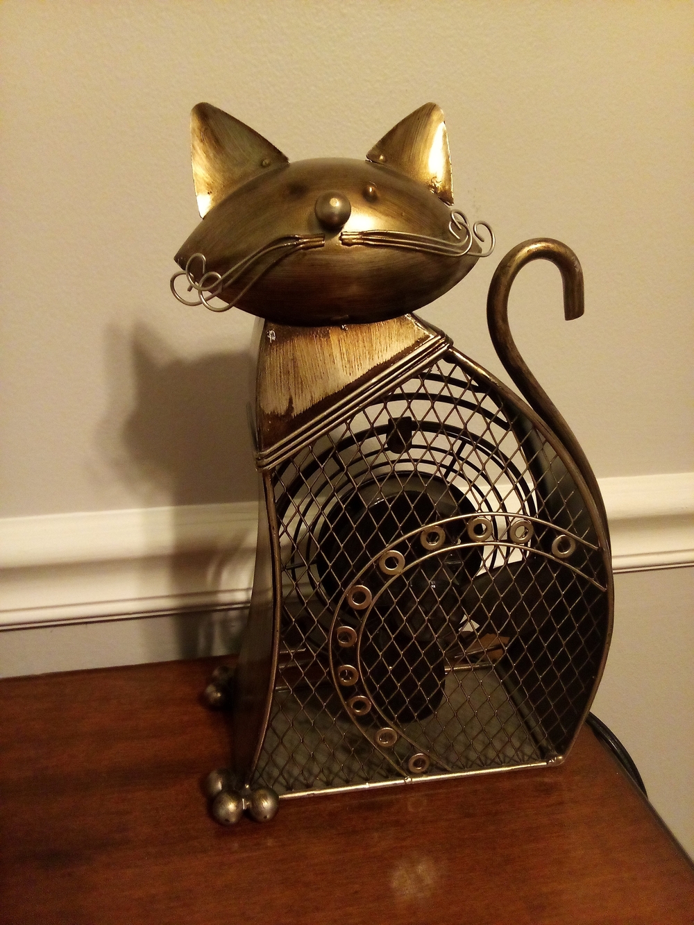 Metal Cat Accent Figurine